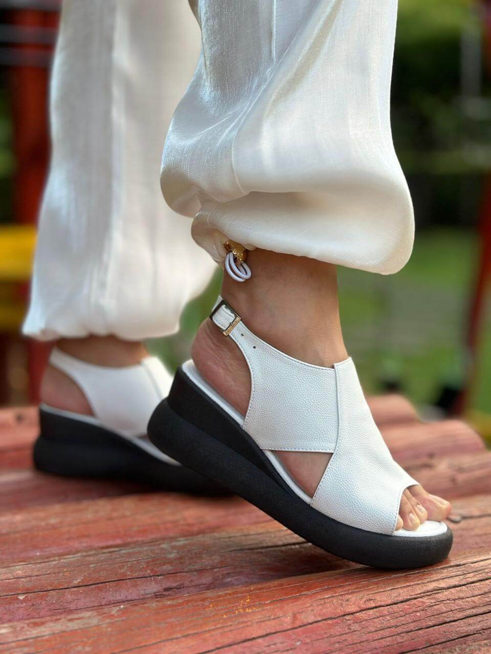 SANDALIA CORREA ORTOPEDICA SUELA CONFORT